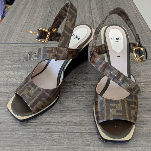 Fendi Sandals - Picture 1 of 11